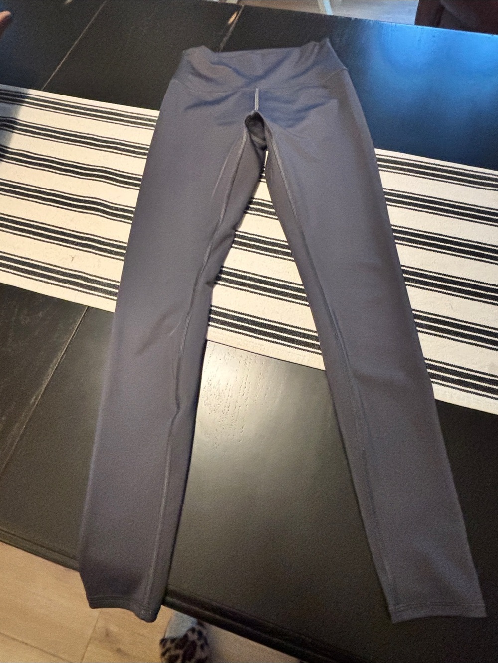 High waist Air Lift leggings Full length 28” Women’s medium ALO Yoga Gray